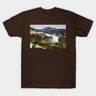 Varlaam & Roussanou monasteries - Meteora T-Shirt